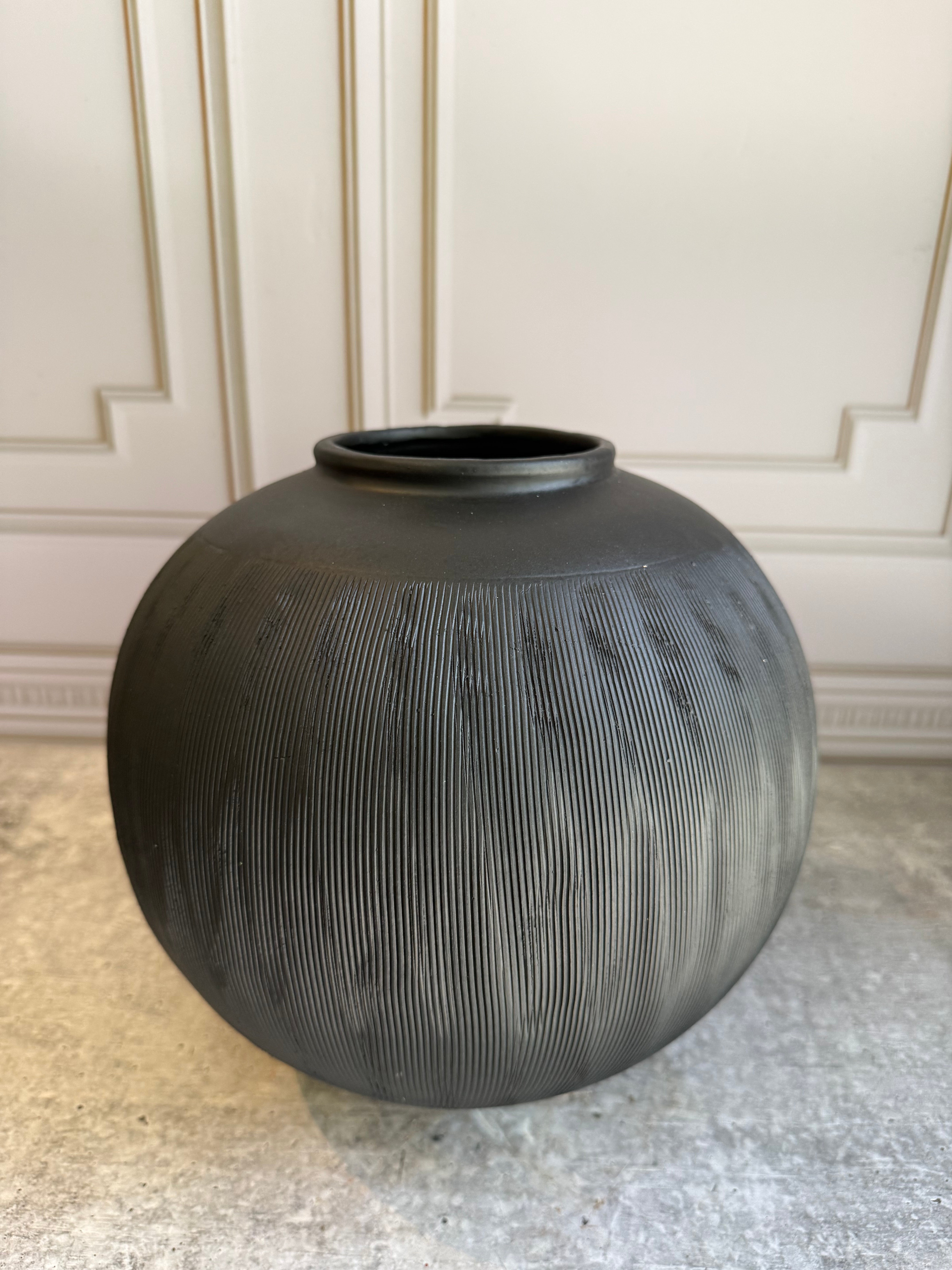 Obsidian Globe Jar