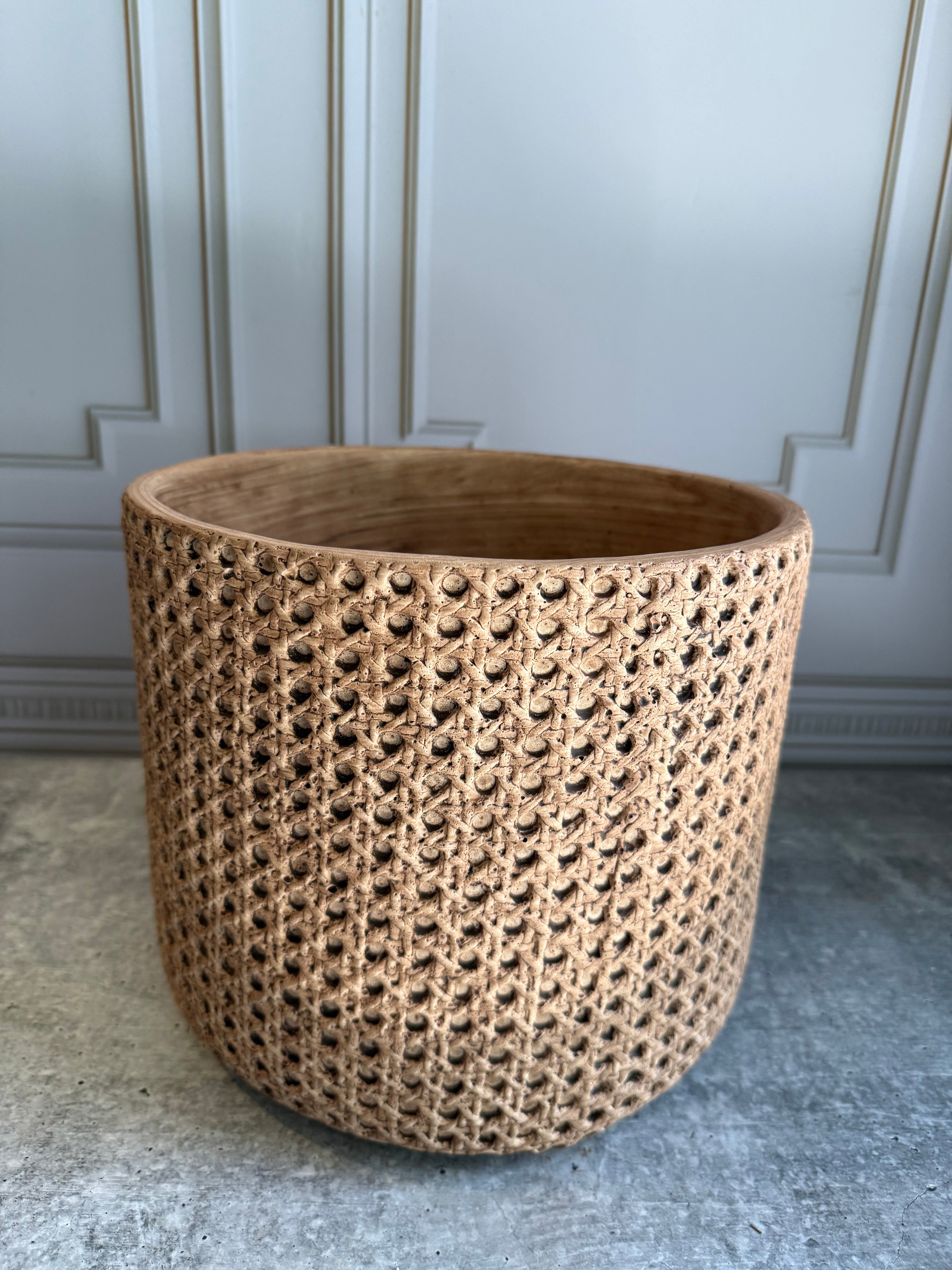 Honeycomb Column Pot