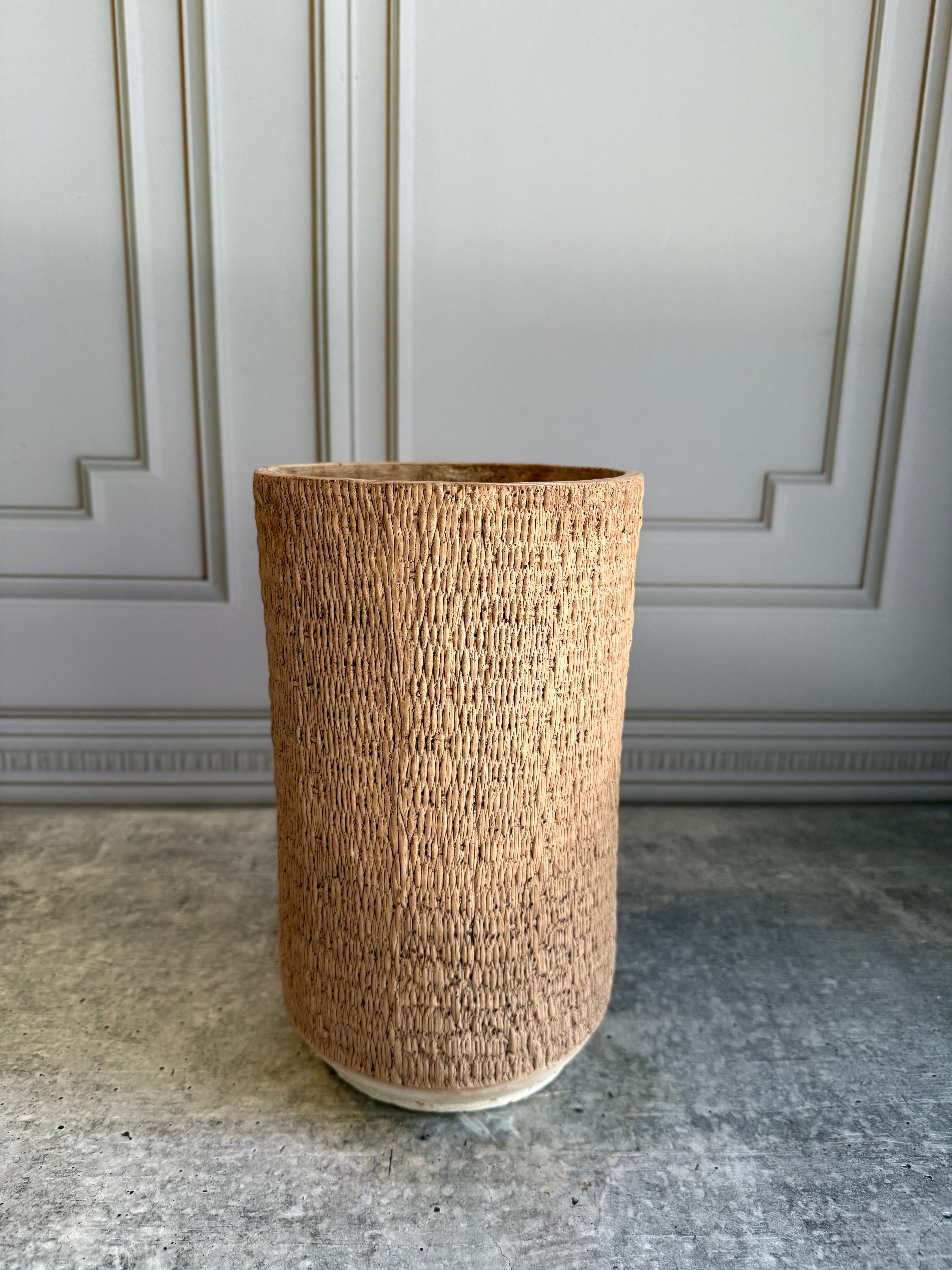 Woven Cylindric Pot